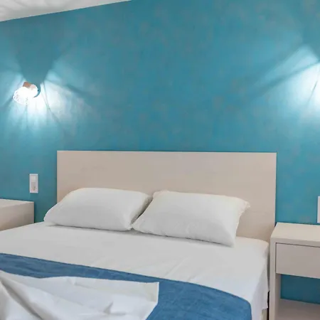 Infinity Seaside Apartments Nea Kallikrateia Exterior photo